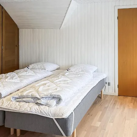 6 Bedroom Awesome In Hurup Thy Feriehus *