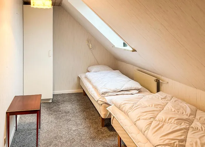 Сasa de vacaciones 6 Bedroom Awesome In Hurup Thy