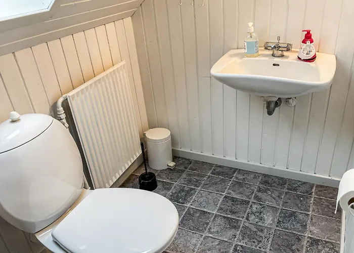 6 Bedroom Awesome In Hurup Thy Tvolm